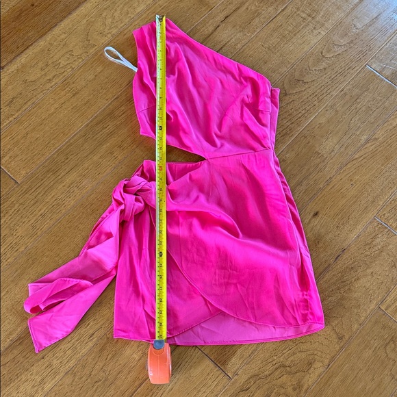 Superdown Crystal Pink One-Shoulder mini dress - Picture 7 of 10